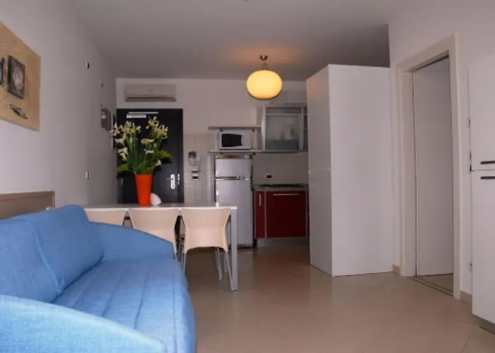 Bright Steps From The Sea Appartamento