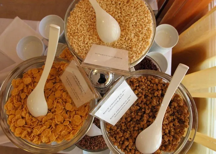 Bright Steps From The Sea *