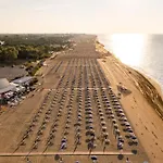 Lejlighed Bright Steps From The Sea Bibione