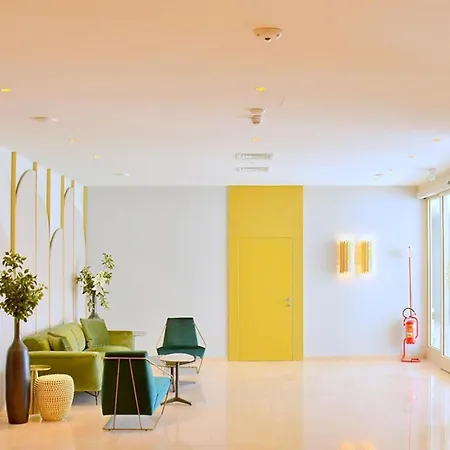 Bright Steps From The Sea