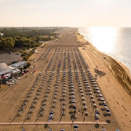 Lägenhet Bright Steps From The Sea Bibione