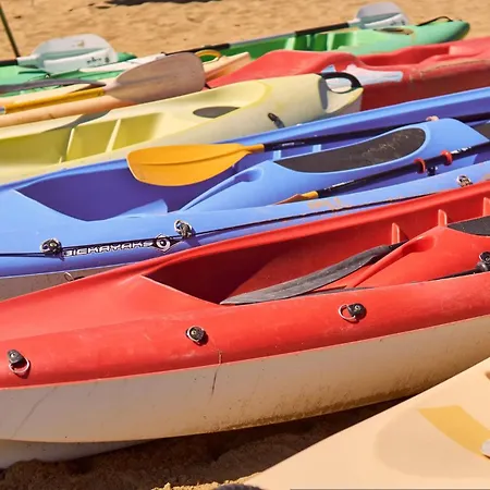 Lägenhet Bright Steps From The Sea