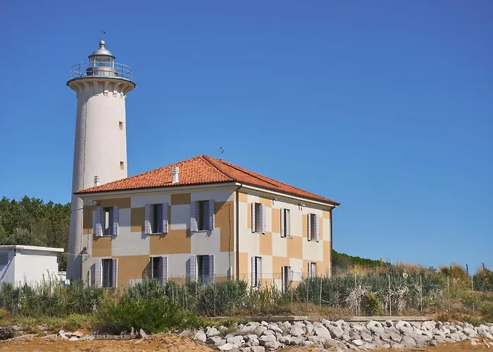 Bright Steps From The Sea شقة بيبيوني